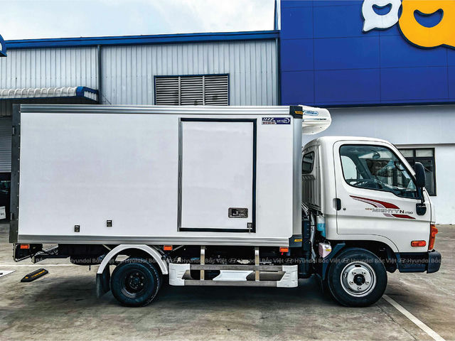 Hyundai Mighty n250 thung dong lanh 3111