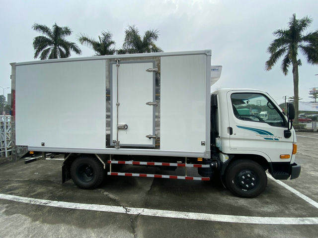 Xe Tải Hyundai New Mighty W750 – Thùng Đông Lạnh, 3,5 tấn 11 Xe Tải Hyundai New Mighty W750 – Thùng Đông Lạnh, 3,5 tấn
