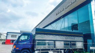 Hyundai mighty 110sl thung bat 24