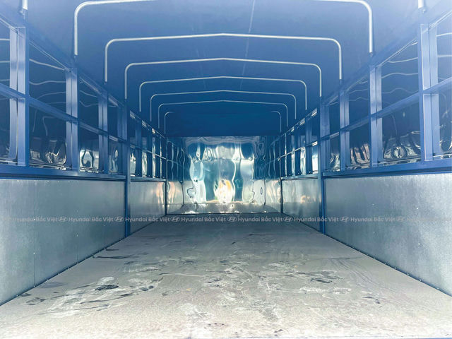 Hyundai mighty 110sp thung bat 3 1 Copy