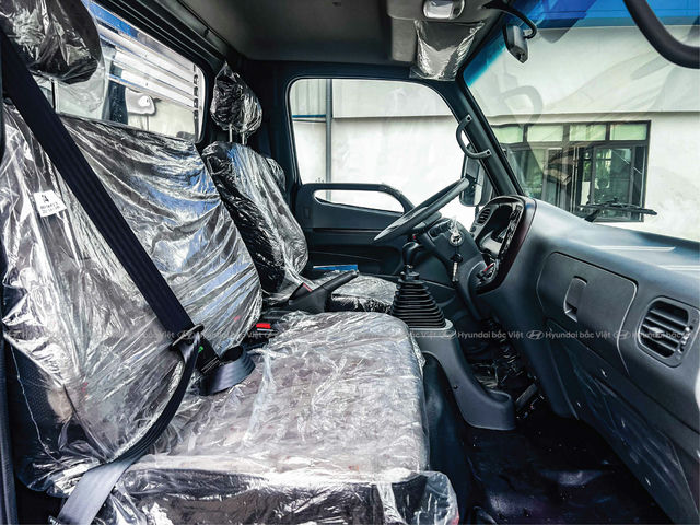 Hyundai mighty 110sp thung kin inox 23 1