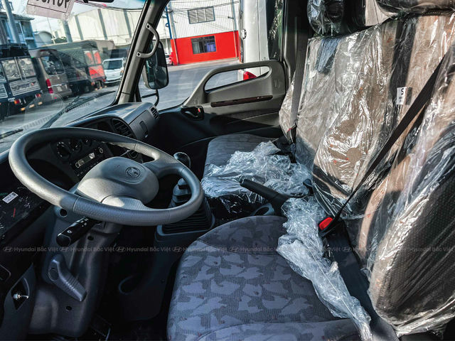 Xe Tải Hyundai New Mighty W750 – Thùng Đông Lạnh, 3,5 tấn 12 Xe Tải Hyundai New Mighty W750 – Thùng Đông Lạnh, 3,5 tấn