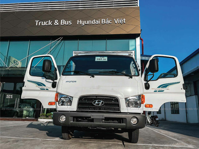 Xe Tải Hyundai New Mighty W750 – Thùng Kín
