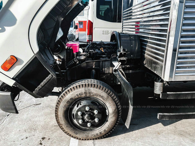 Xe Tải Hyundai New Mighty W750 – Thùng Kín 3,5 tấn