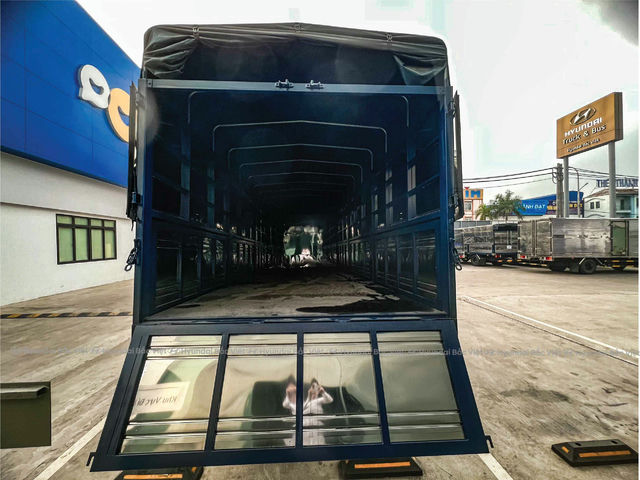 Hyundai mighty ex8 gtl thung bat 37