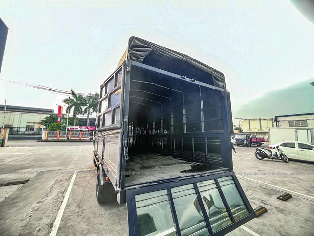 Hyundai mighty ex8 gtl thung bat 40