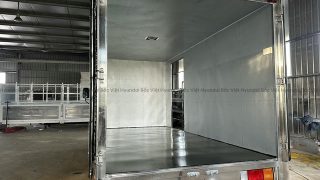 Xe Tải Hyundai New Mighty N250 – Thùng Kín Inox 2.5 tấn thùng dài 3.6 mét