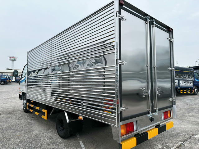 Xe Tải Hyundai New Mighty N250SL- Thùng Kín 2,4 Tấn 10 hyundai new mighty n250sl euro5 thung kin 0