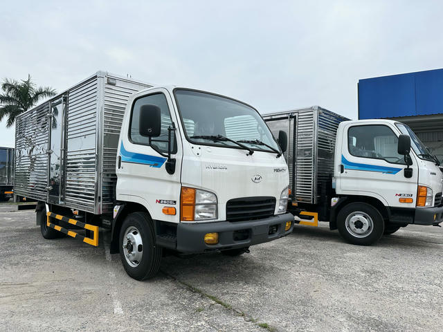 Xe Tải Hyundai New Mighty N250SL- Thùng Kín 2,4 Tấn 12 hyundai new mighty n250sl euro5 thung kin 2 1