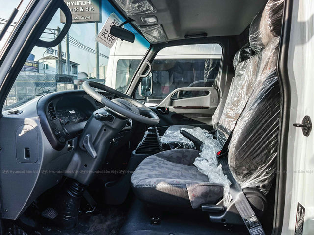 xe-tai-hyundai-w750l-thung-bat-3-5-tan-thung-dai-5m (3) xe tai hyundai w750l thung bat 3 5 tan thung dai 5m 3 2